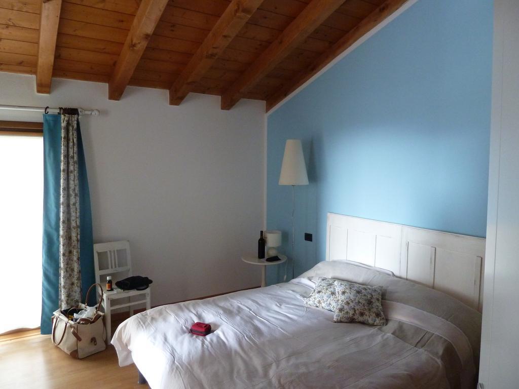 B&B Il Melograno モンツァンバーノ 部屋 写真